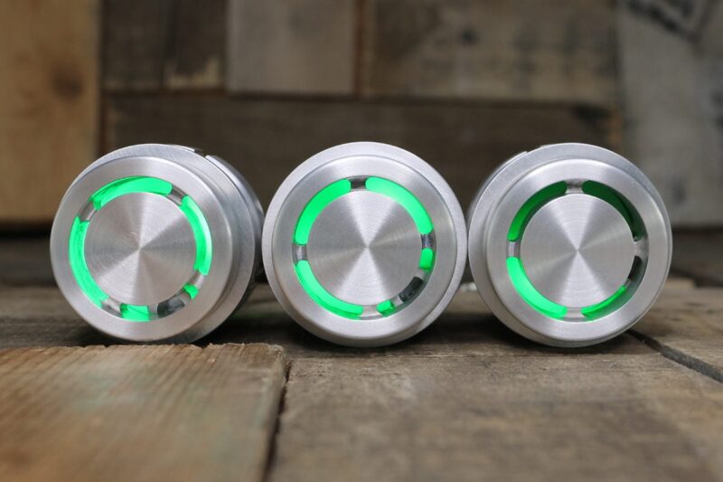 REACTOR PODS WITH SMOOTH KNOB SATIN GREEN LED STRAIGHT