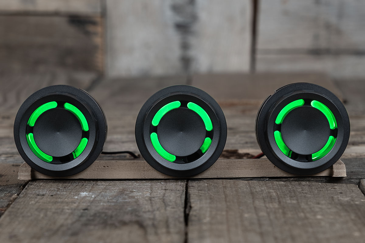 RM-16-7053B-G-C REACTOR PODS SYNISTER BLACK GREEN LED STRAIGHT