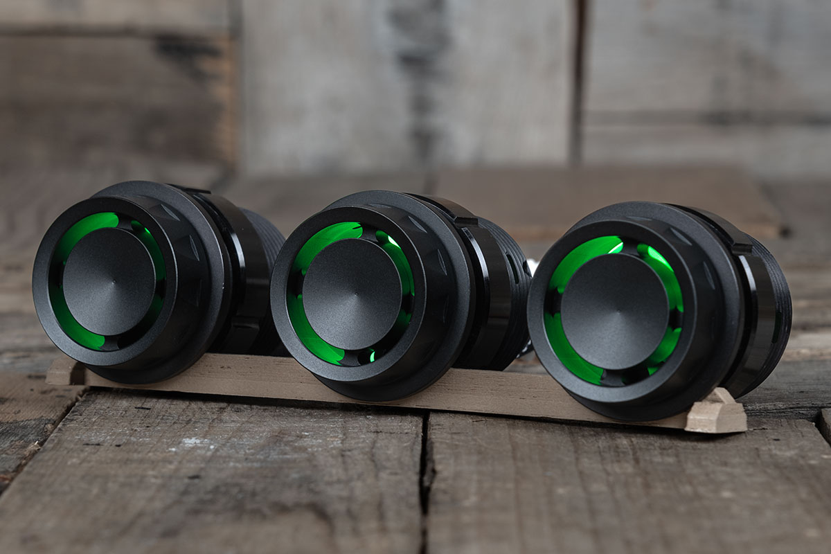 RM-16-7053B-G-L REACTOR PODS SYNISTER BLACK GREEN LED LEFT
